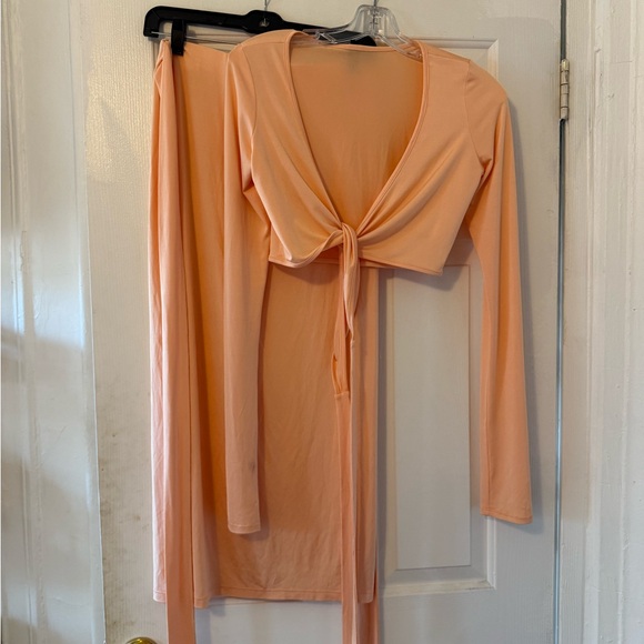 Lapointe skirt/top set - Picture 2 of 4